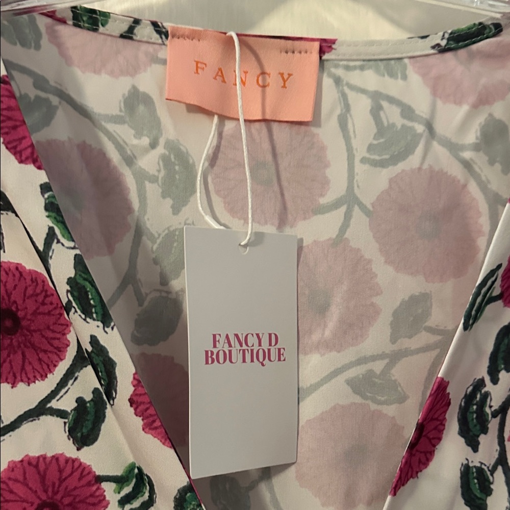 Fancy D Boutique Vibrant Pink Floral Blouse, Size M - Picture 2 of 9